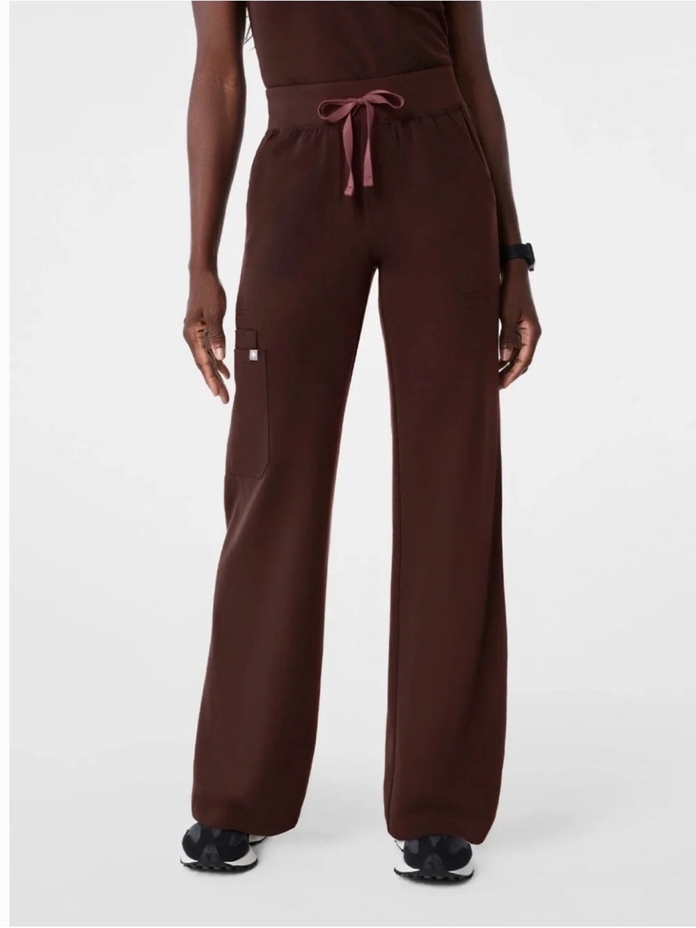 FIGS Women's Wide Leg Scrub Pants in Espresso